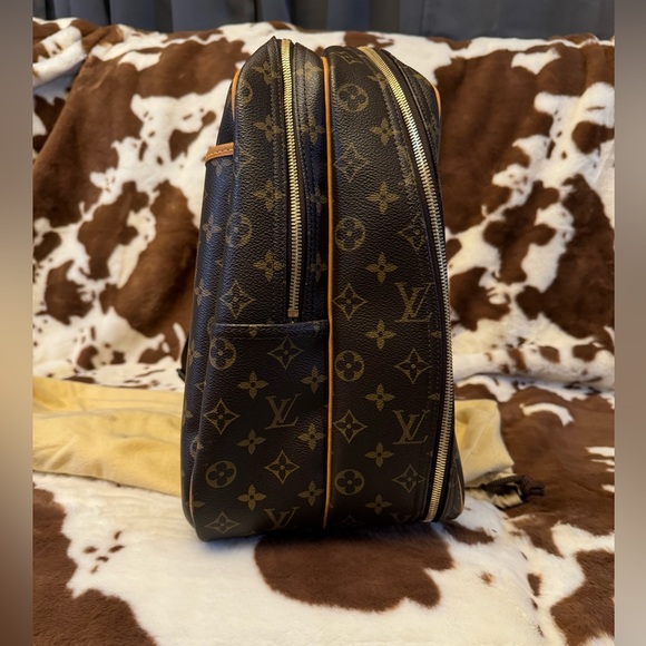 Authentic Louis Vuitton Alize 24 - Picture 9 of 11